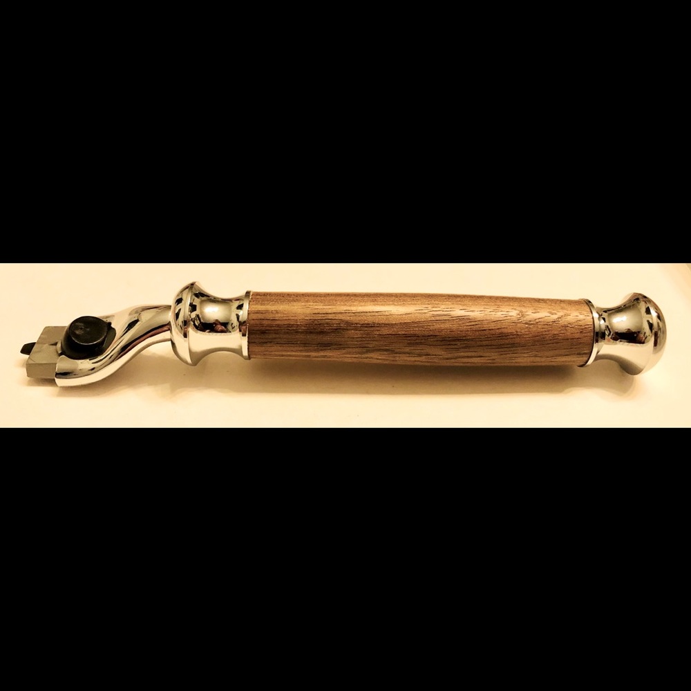 Hand-Crafted Wood Handled Shaving Razor